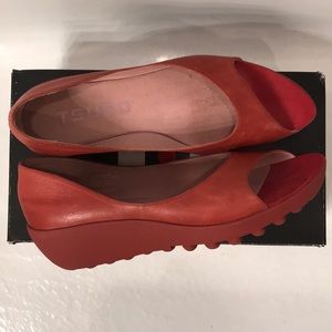 Red Wedge Tsudo Shoes
